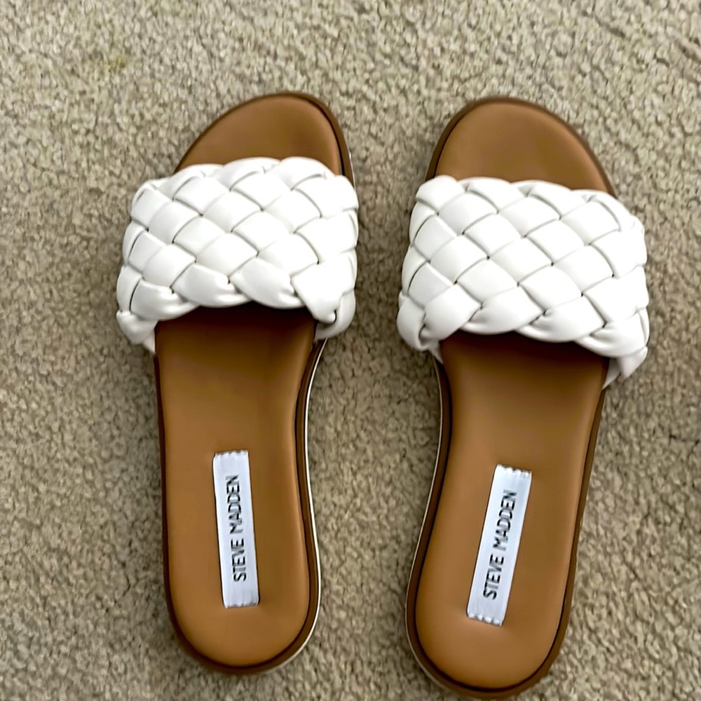 White Steve Madden sandals - size 9
